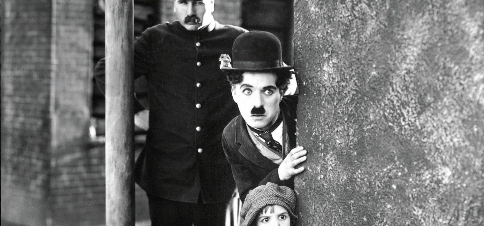 The Kid st 2 jpg sd high Charlie Chaplin Copyright Bubbles Inc S A THE KID Copyright Roy Export S A S 61532a8681ee8